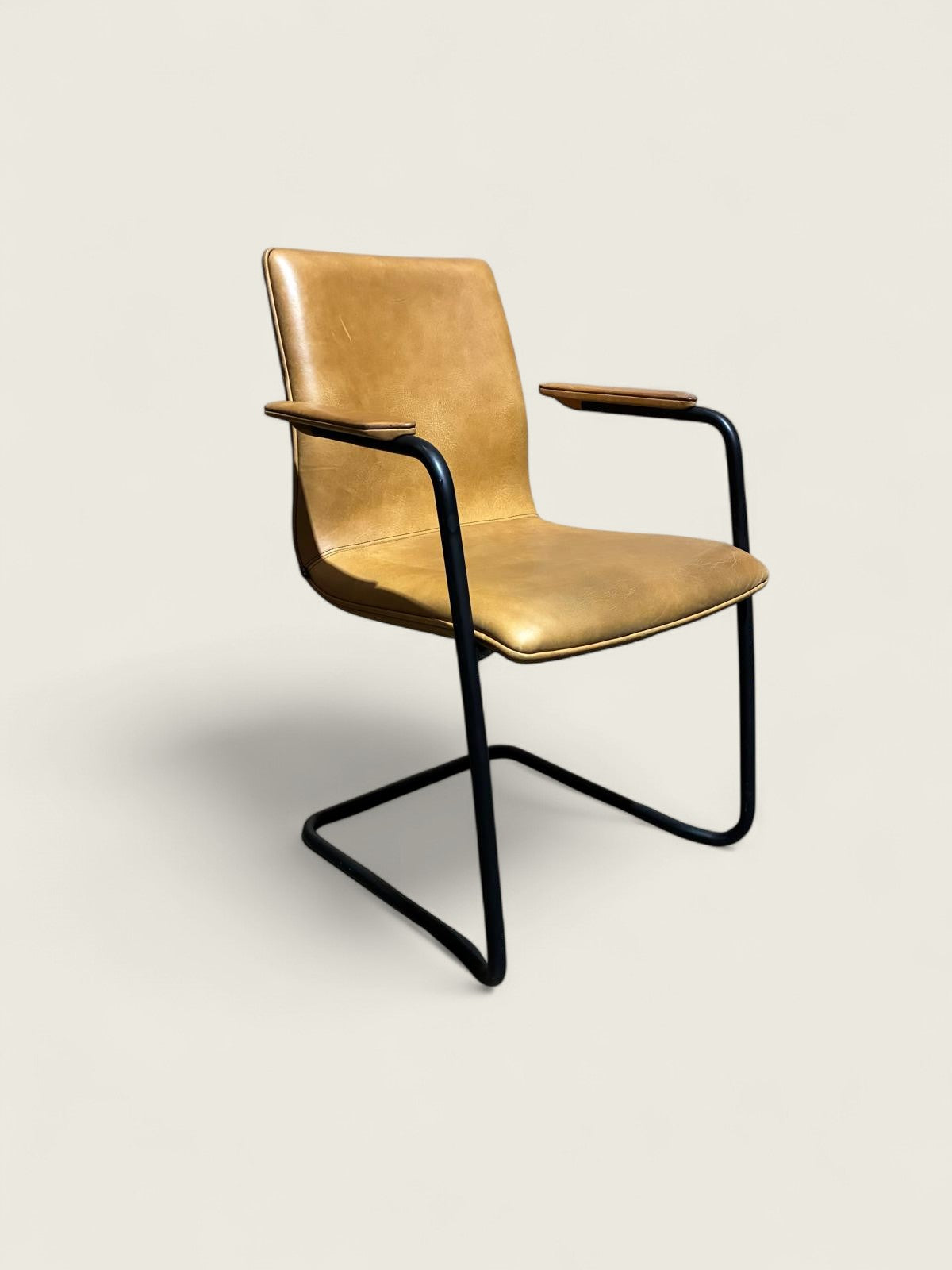 Williams Hands: Bezoekersstoel - Gerenoveerd