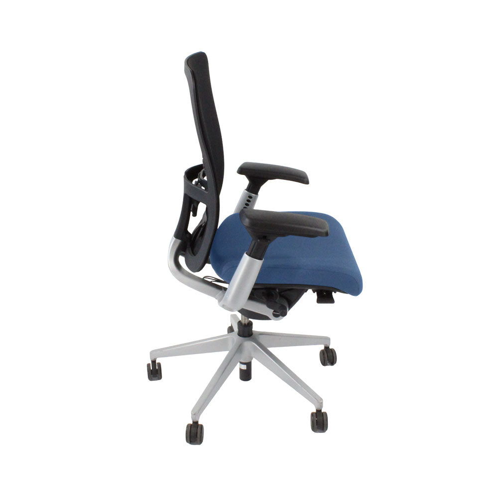 Haworth: Zody Comforto 89 bureaustoel in blauwe stof/grijs frame - gerenoveerd