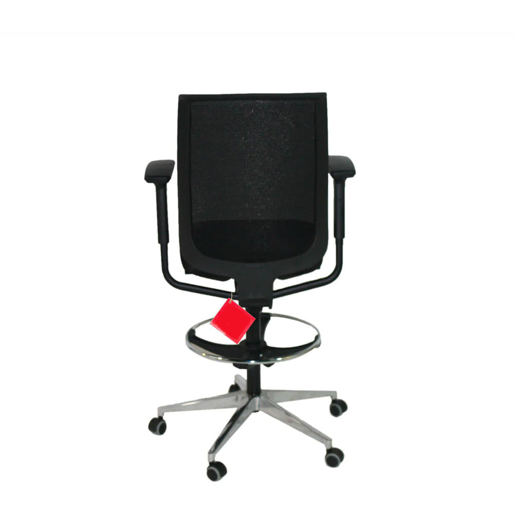 Steelcase: Reply Air Draftsman-stoel met gepolijst aluminium onderstel - Gerenoveerd